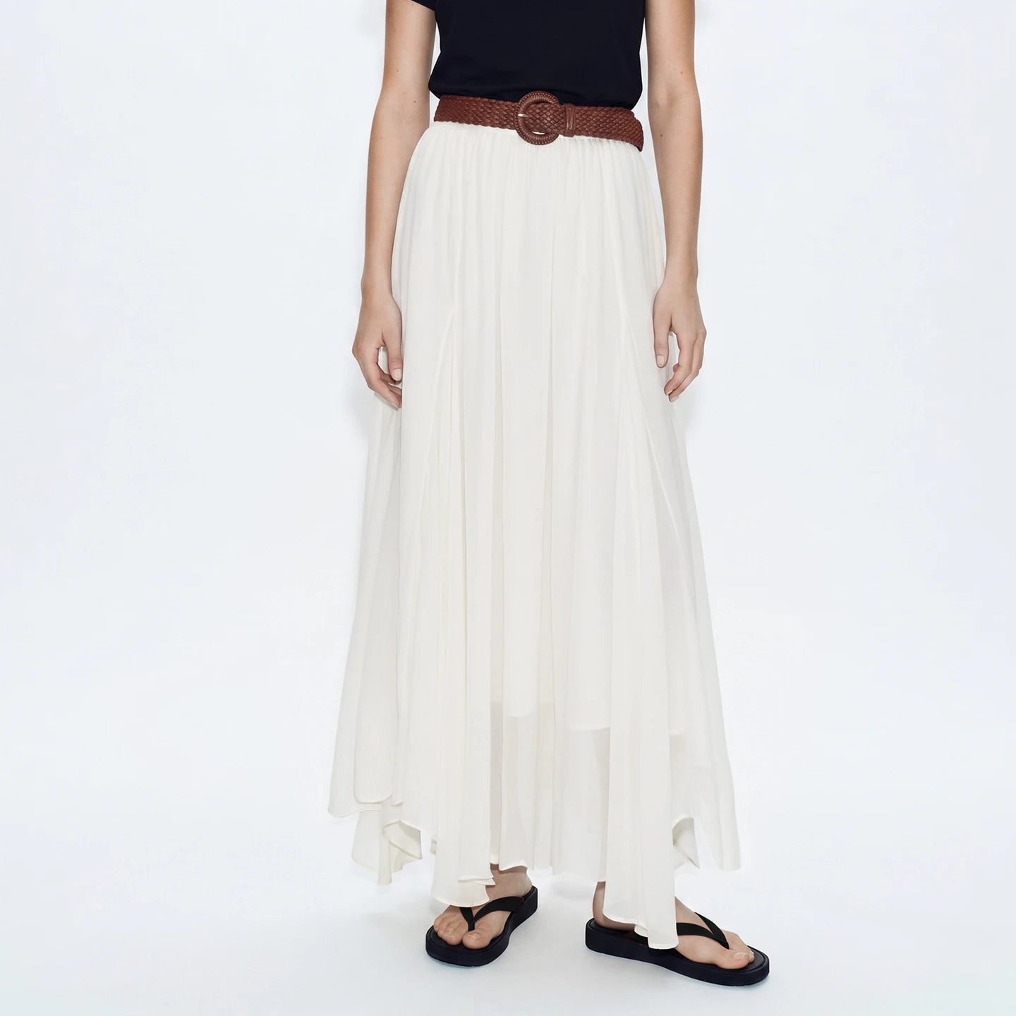 Chiffonrock für Damen Offwhite mit elastischer Taille und braunem Gürtel mit runder Schnalle