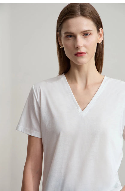 Damen Top im minimalistischen Sommerstil mit einfarbiger Buchstabenstickerei