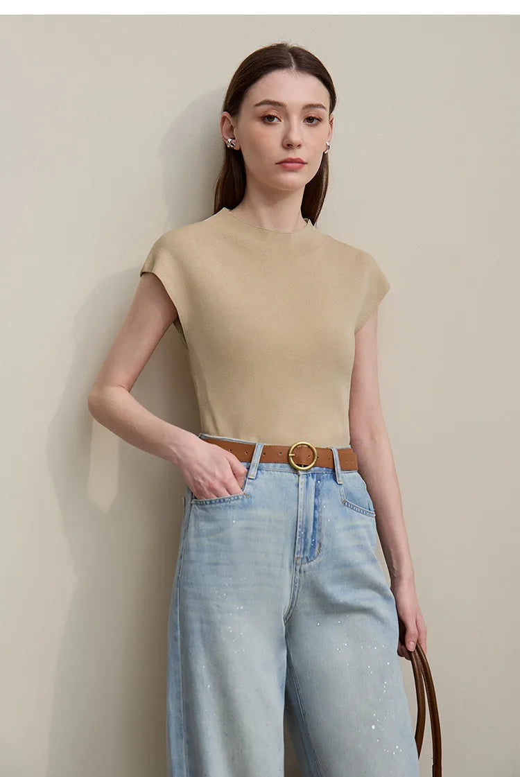 Damen Stricktop mit Stehkragen, Kurzarm und asymmetrischem Saum, beige, einfarbig