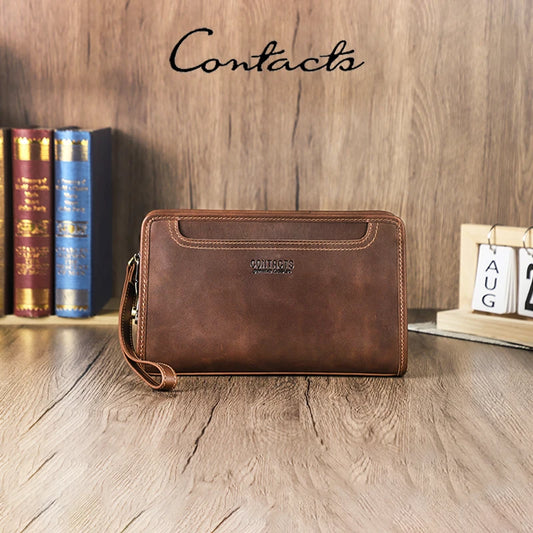 Braune Herren-Handtasche aus Leder mit Metallschloss und Reißverschluss-Vorderseite