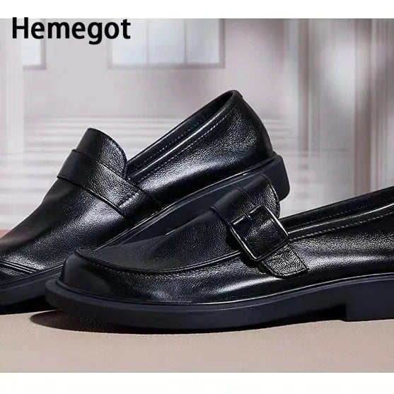Schwarze Loafer für Herren mit Schnalle, Slip-On-Design und robustem Profil