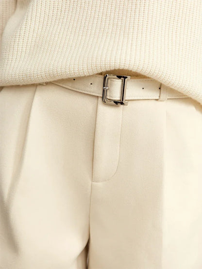 Damen Shorts im minimalistischen Stil mit Gürtel und solider Vintage-Optik
