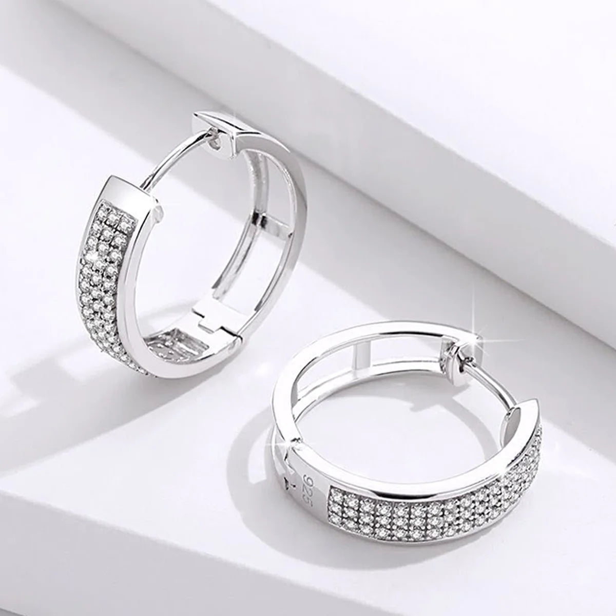 Damen-Creolen aus 925 Sterlingsilber mit Moissanit-Diamanten in D-Farbton VVS1 für Hochzeiten