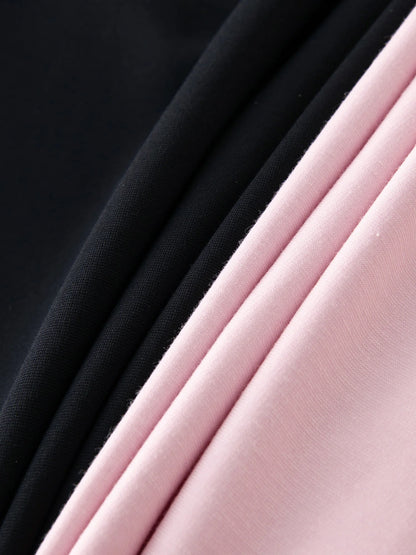 Damen-Bluse in Übergröße mit doppeltem Lagenlook und Puppenkragen, Hohldesign und Stickerei – modisches Sommerhemd für den Arbeitsalltag.