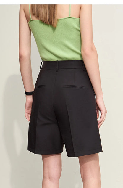 Damen Shorts im minimalistischem Stil mit Taschen für lässige Basics