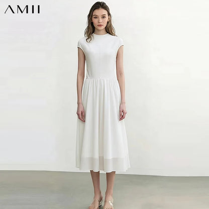 Elegantes Damenkleid Für Büro Mit Elastischem Schnitt Und Moderner Passform
