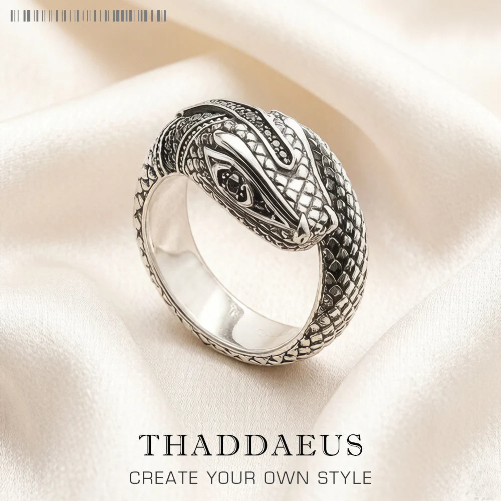 Schlangenring aus 925er Sterlingsilber, Ringkopf mit gravierter Schlangenform