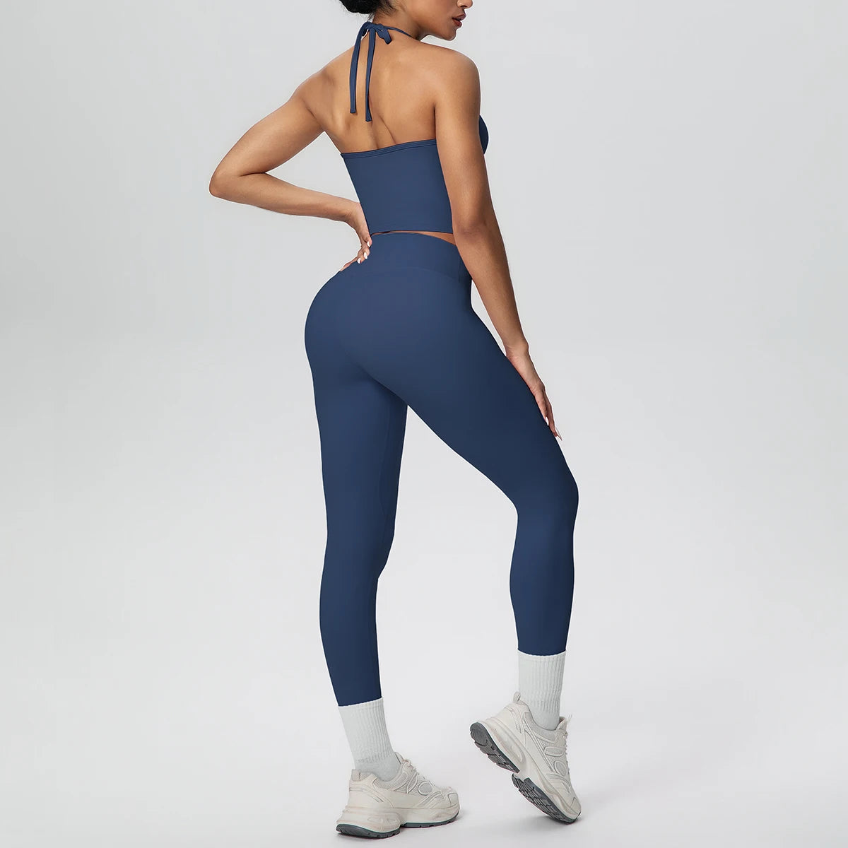 Marineblaues Damen-Yogaset: Tanktop und Capri-Leggings mit hellen Knöchel-Bündchen