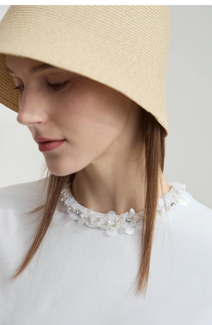 Damen Kurz-T-Shirt im minimalistischen Stil mit elastischen Perlen und Pailletten-Dekoration