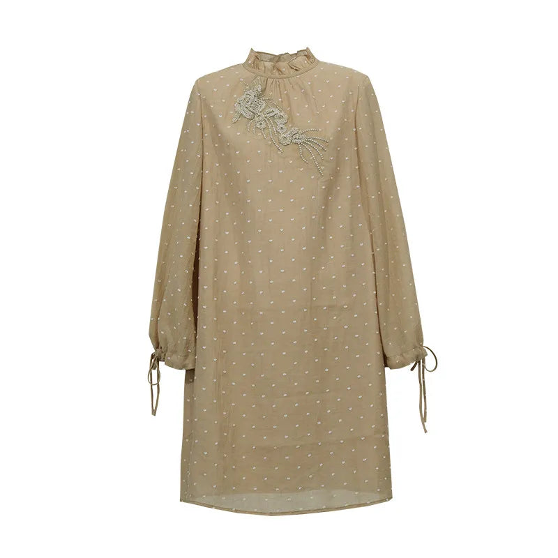 Damenkleid in Khaki mit Stehkragen, feinem Pünktchenmuster und Schleifen an den Ärmeln