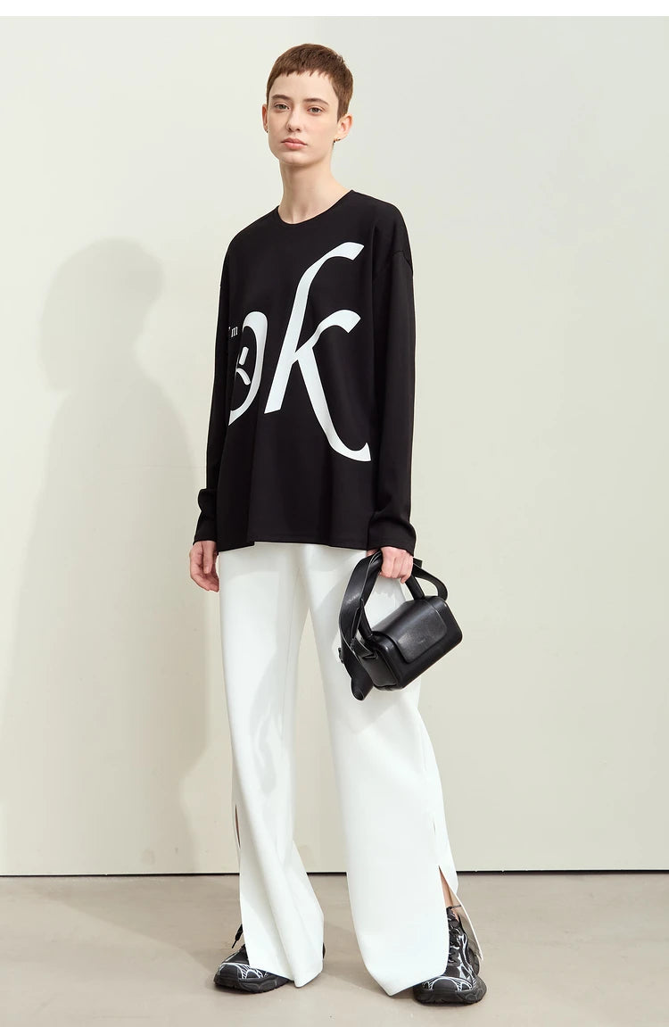 Damen T-Shirt im minimalistischen Stil mit Rundhalsausschnitt und Druckdesign