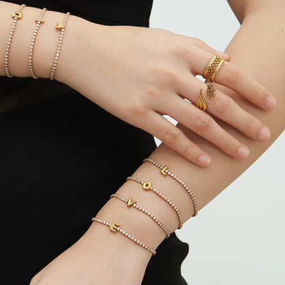 Damen-Armband mit Initialen-Buchstabe