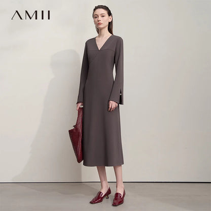 Komfortables Damen Strickkleid Mit V-Ausschnitt Und A-Linie