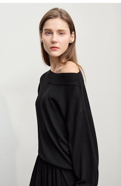 Schwarzer off-shoulder Strickpullover mit langen Ärmeln, lockere Passform und geraffter Taille