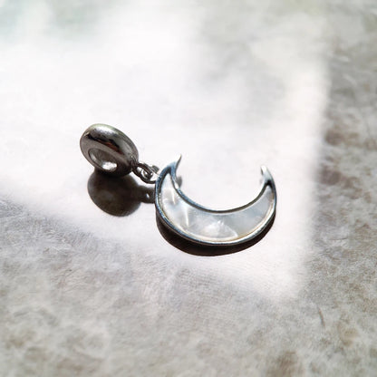 Damen-Charm-Anhaenger Mondmuschel suess aus Sterlingsilber