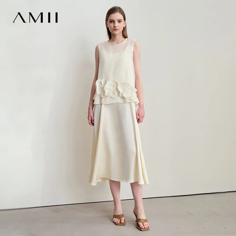 Elegantes Damen Kleid Aus Seide Mit Floral Muster Und Komfortabler Schnitt