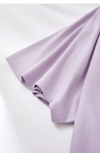 Damen T-Shirt mit elastischen Flare-Ärmeln und Perlen-Stickerei im minimalistischen Stil