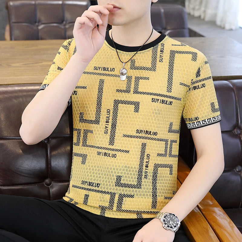 Herren Kurzarm T-Shirt aus feiner Seide mit trendigem Print im lässigen Stil