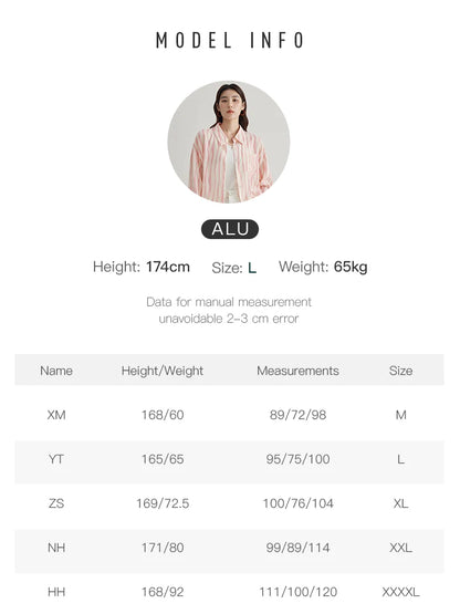 Kühlendes und antibakterielles Lyocell-T-Shirt in Übergröße mit schulterbetonendem Design und figurformendem Druckmuster.