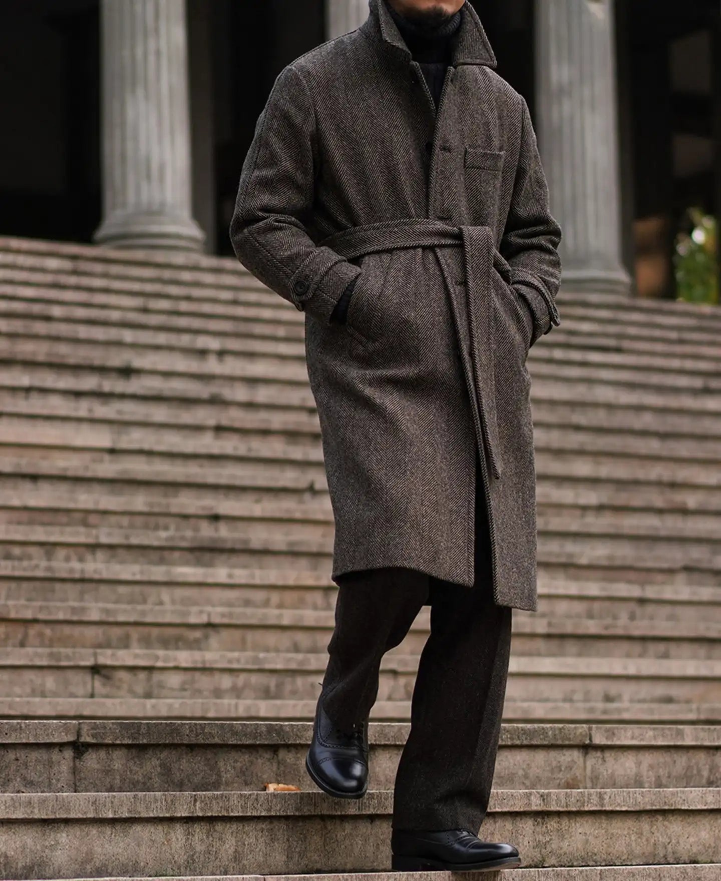 Herren Mantel im Vintage-Stil aus Fischgräten-Tweed für elegante Anlässe