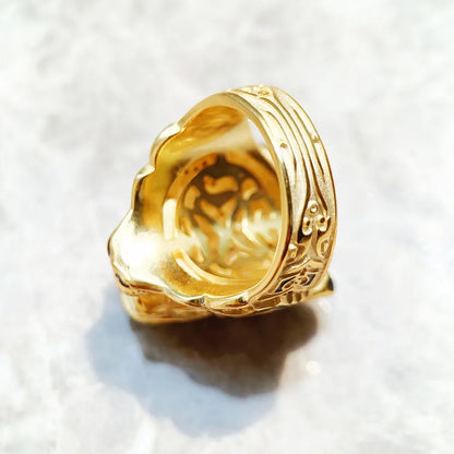 Tigerkopf-Ring in Gold, Innenansicht der Ringschiene