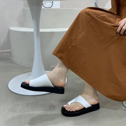 AIYUQI 2025, neue Damen-Hausschuhe, Slip-on-Strandschuhe mit flachen Sohlen, große Damensandalen mit dicken Sohlen