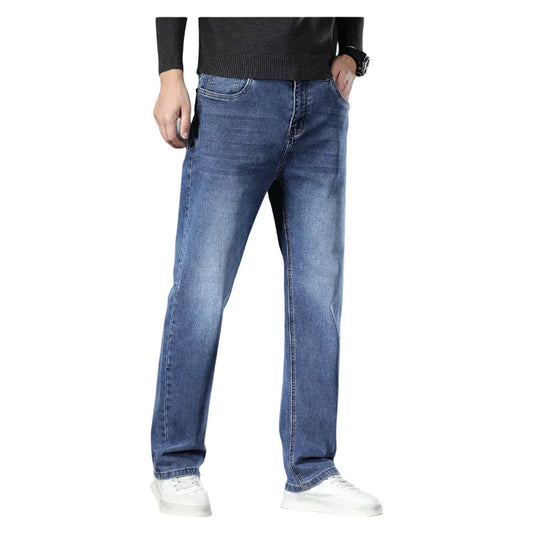 Männer Jeans im klassischen Stil mit losem Schnitt und Taschen