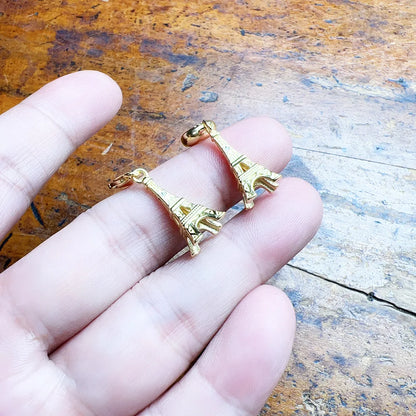 Vergoldeter Eiffelturm-Charm am Armband, 925er Sterlingsilber