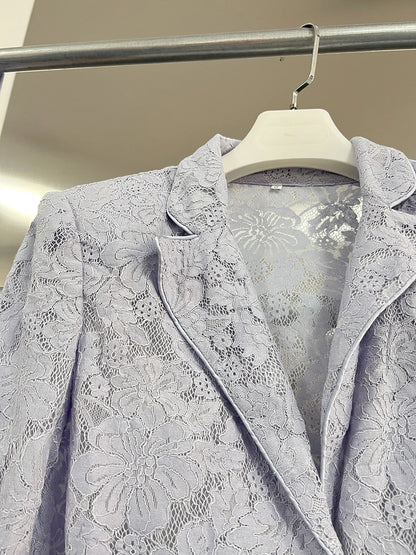 Schulterfreies ärmelloses Damenkleid mit 3D-Blumen und Patchwork-Design – figurbetont und modisch mit Reißverschluss.