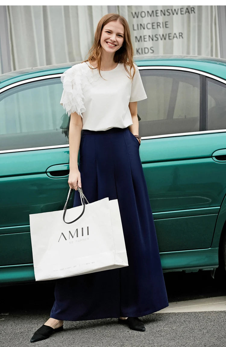 Damen T-Shirt aus mercerisierter Baumwolle im minimalistischen Patchwork-Stil mit Spitze