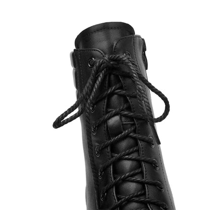 Schwarze Stiefelette mit Schnürung und gepolstertem Schaft, sichtbarer Vorderkantennaht