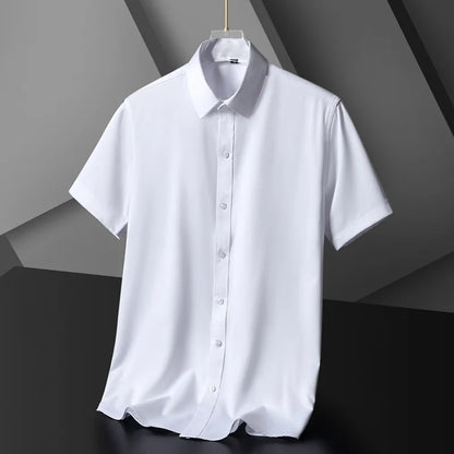 Kurzes Herren-Leinenhemd mit kurzen Ärmeln – ideal für den Sommer und lässige Anlässe.