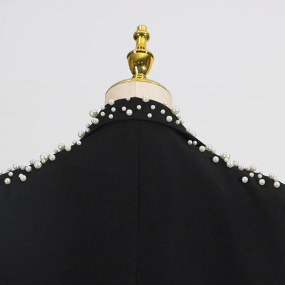 Elegantes Damenkleid mit Rundhalsausschnitt, kurzen Ärmeln und Pailletten-Patchwork-Design – ideal für besondere Anlässe.