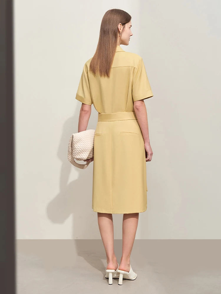 Elegantes Damen Kleid Im Safari Stil Mit Reverskragen