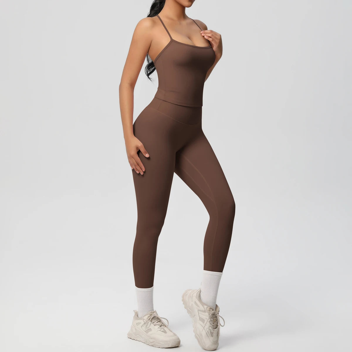 Damen Yoga-Set braun: Trägershirt mit schmalen Trägern und Leggings