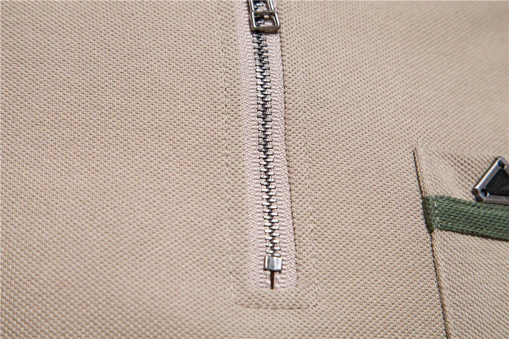 Herren Poloshirt aus Baumwolle mit Patchwork und Reißverschluss für den Sommer