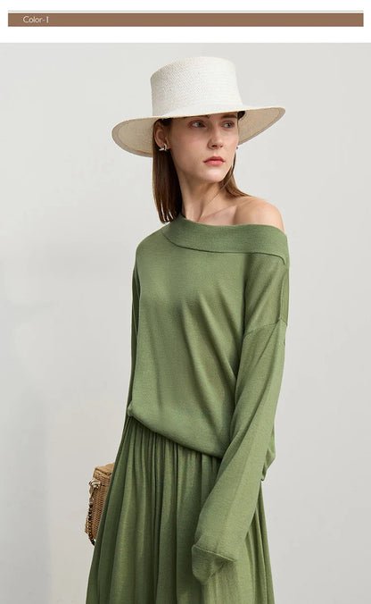 Grüner Schulterfreier Strickpullover mit langen Ärmeln, lockerem Sitz und gerafftem Saum