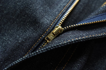 Herren Jeans aus Sommer Selvedge Denim mit lockerer Passform und hohem Bund