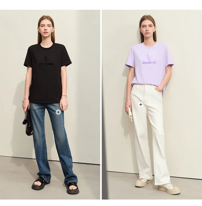 Damen T-Shirt im minimalistischen Stil mit modischer Stickerei und O-Ausschnitt