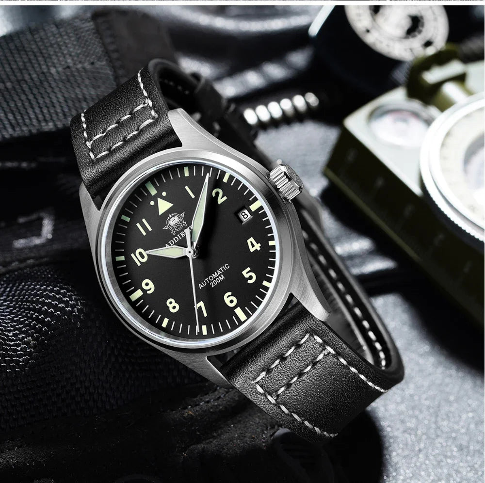 Herren-Vintage-Automatikuhr mit Lederarmband und C3-Leuchtmasse