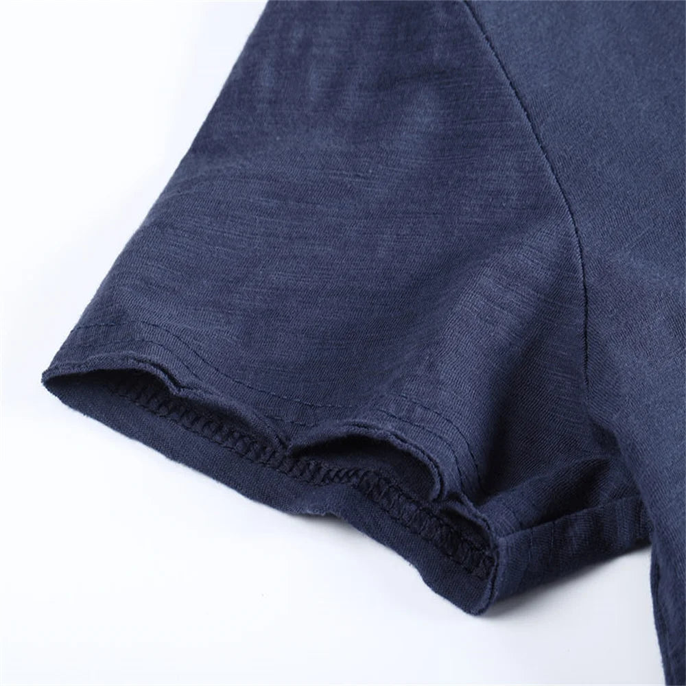 Herren T-Shirt im Casual-Stil mit V-Ausschnitt in einfarbigem Design