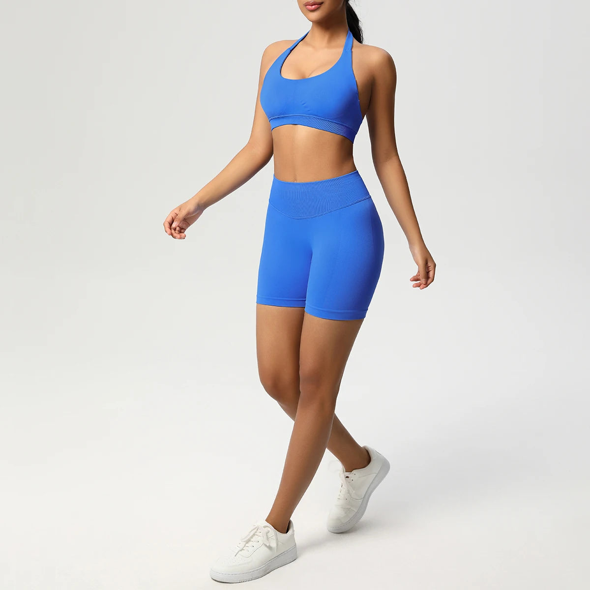Nahtloses Yoga-Set: Push-Up-BH und Shorts, blau