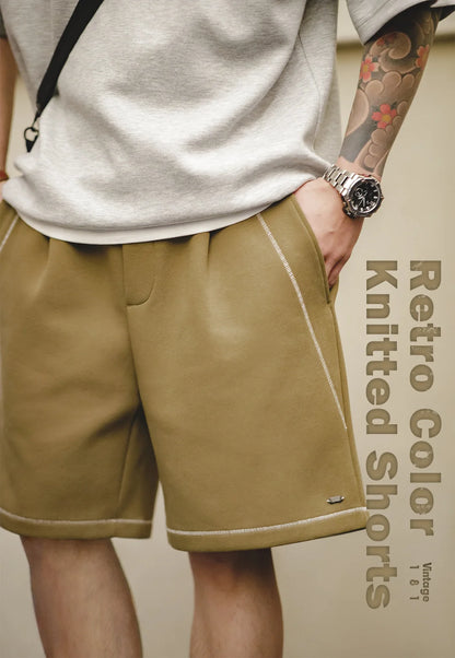 Herren Shorts in kontrastierenden Farben mit lässiger knielanger Passform