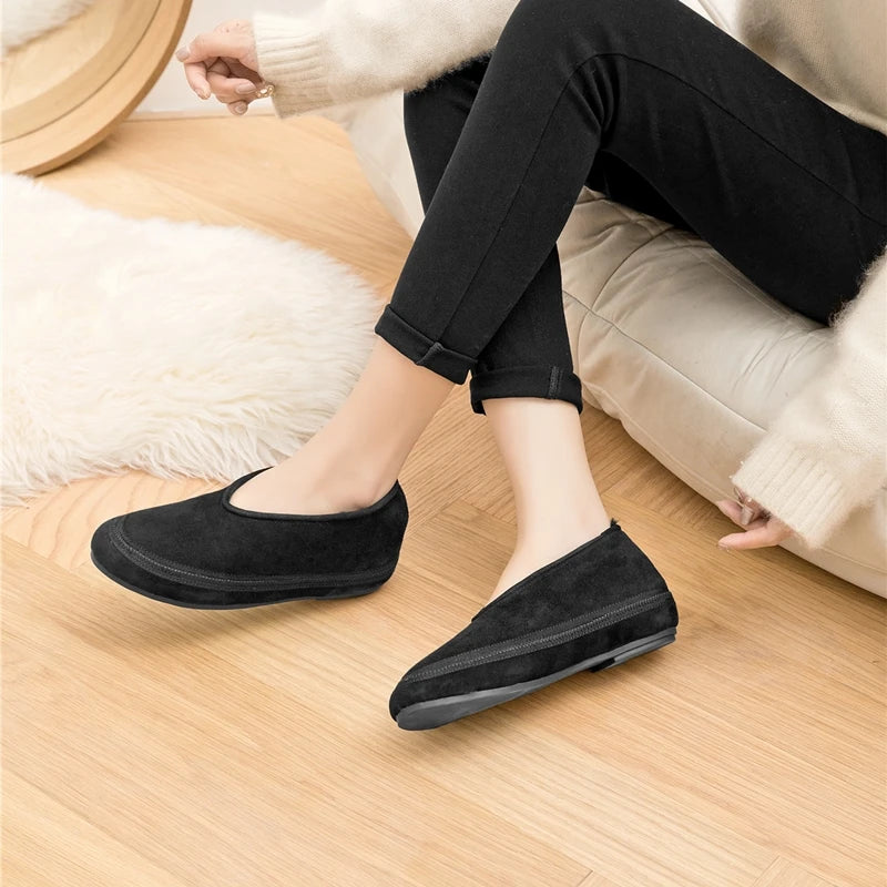 Flache Schneestiefel in Schwarz mit warmem Innenfutter, bequemes Profil