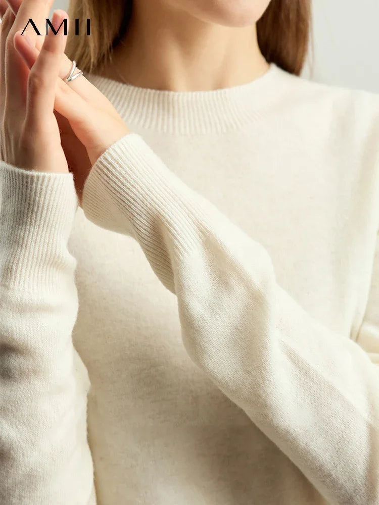 Cremefarbener Damen-Pullover mit geripptem Rundhalsausschnitt und langen Ärmeln