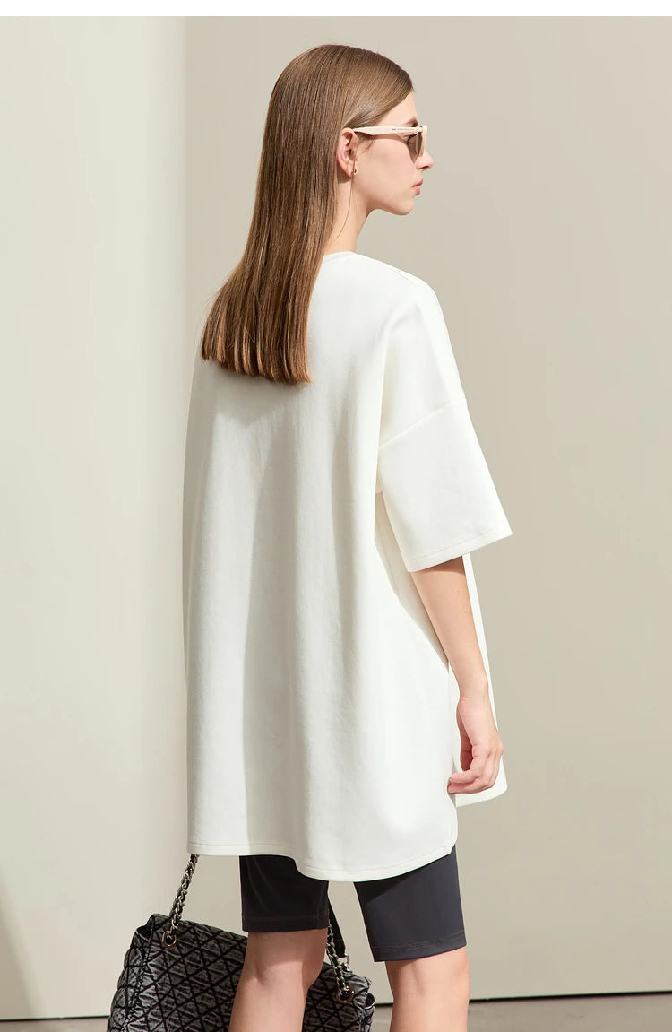 Damen Rundhals-T-Shirt im minimalistischen Stil mit lässiger Stickerei und kurzen Ärmeln