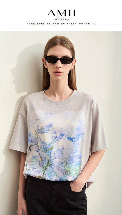 Damen T-Shirt im Minimalismus-Stil mit Kunstöl-Farbdruck für den Sommer