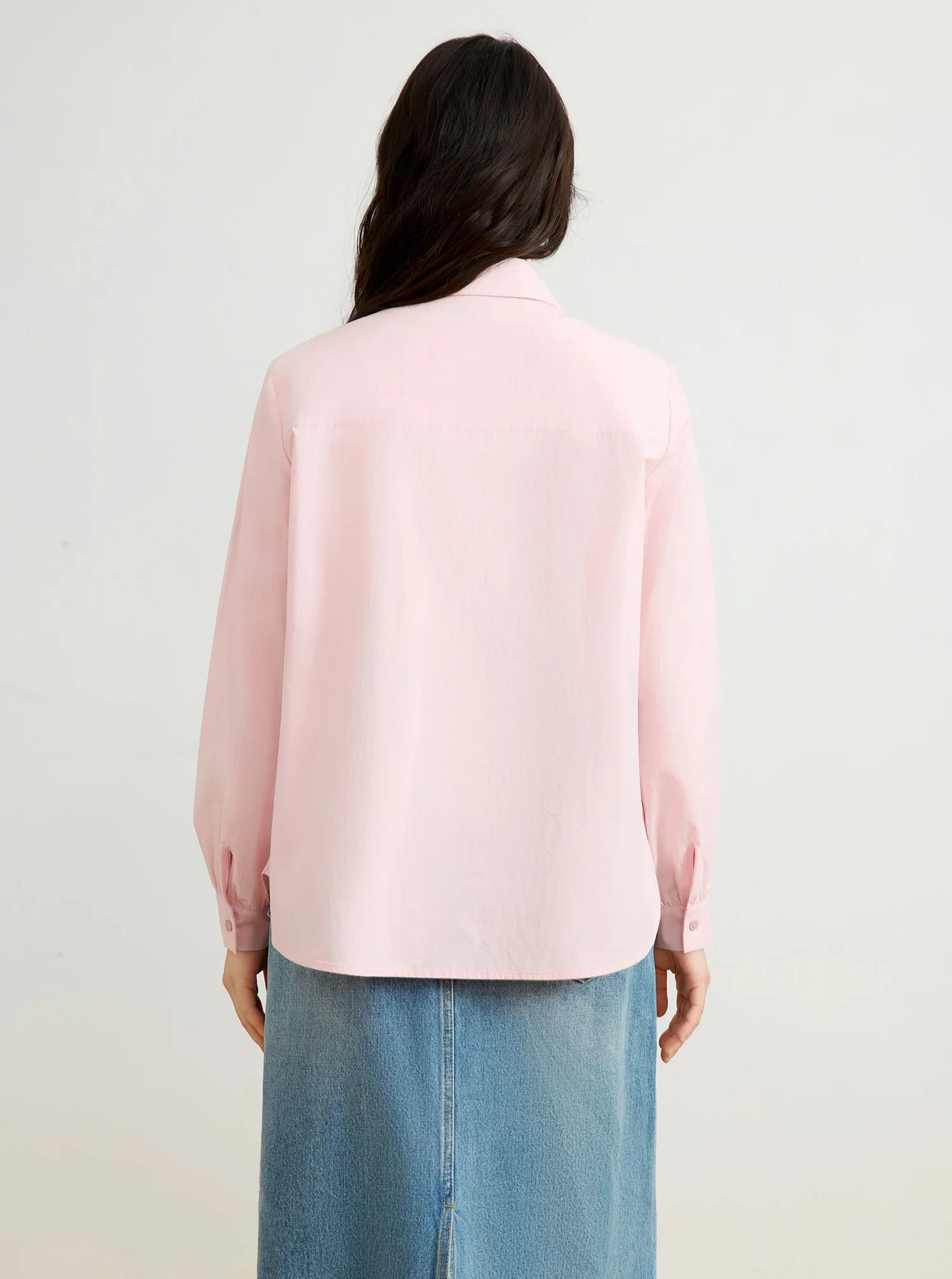 Damenbluse mit abnehmbarem Bindeband – minimalistisches Design für das Büro mit schmeichelhafter Silhouette und vielseitigen Stylingmöglichkeiten