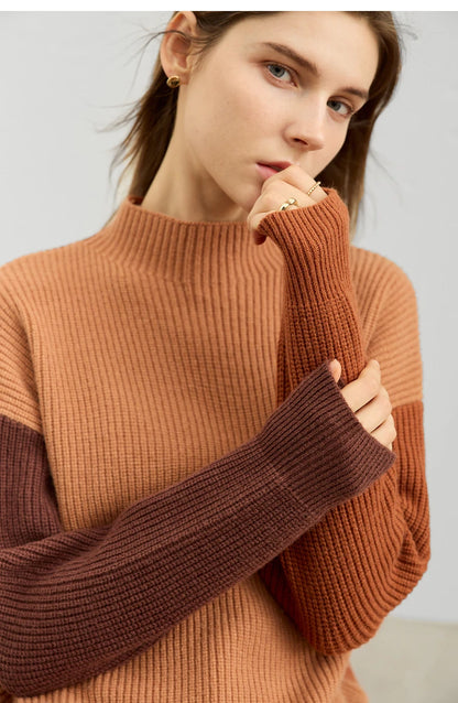 Damenpullover in warmem Braun-Rost mit hohem Strickkragen und langen Ärmelbündchen