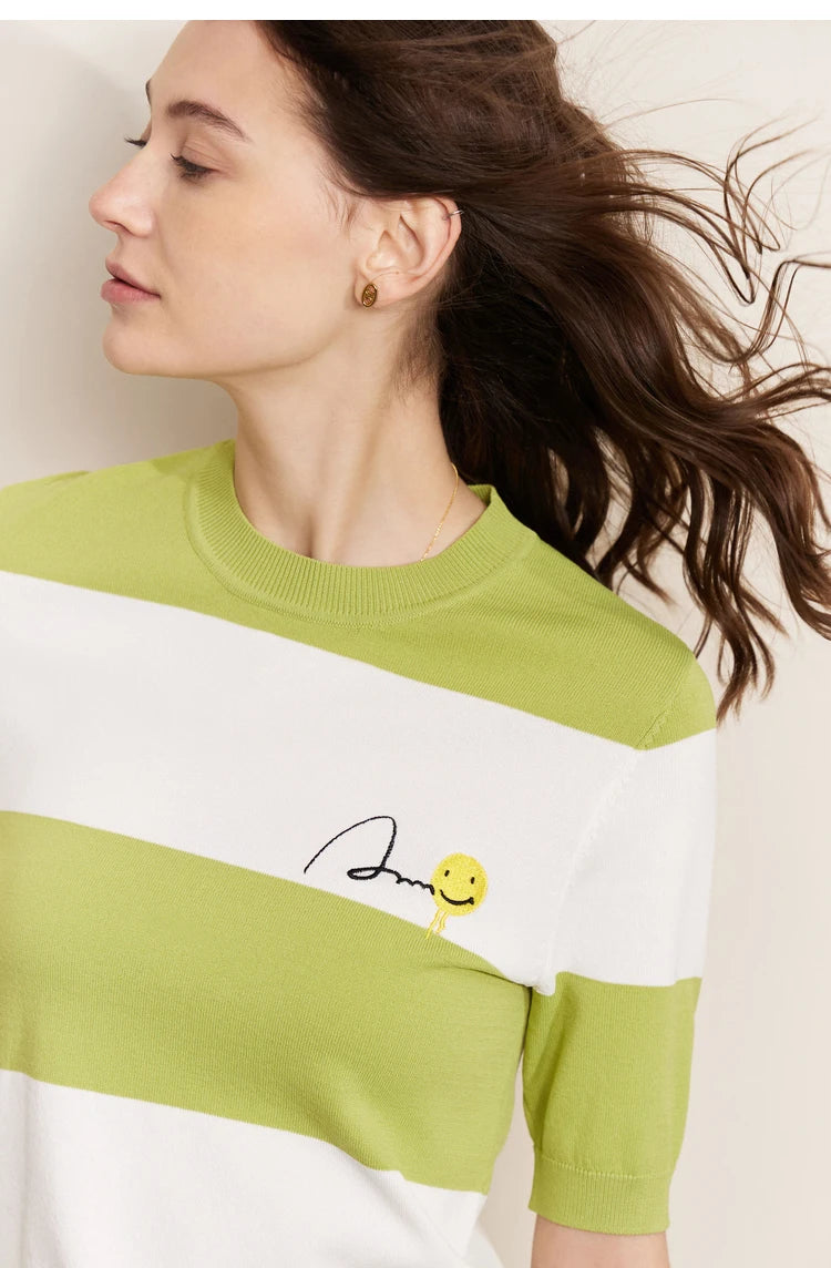 Damen Sommer-T-Shirt im Minimalismus-Stil mit gestreiftem Lächeln-Gesicht